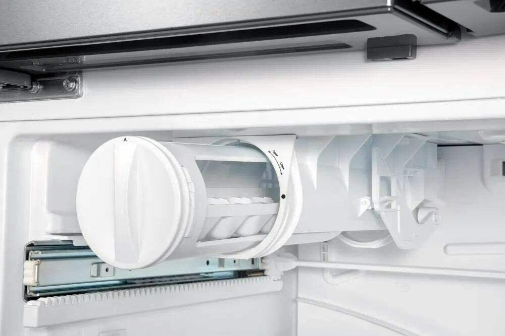 SMAD 22.5 cu.ft Counter Depth French Door Refrigerator  - interior view